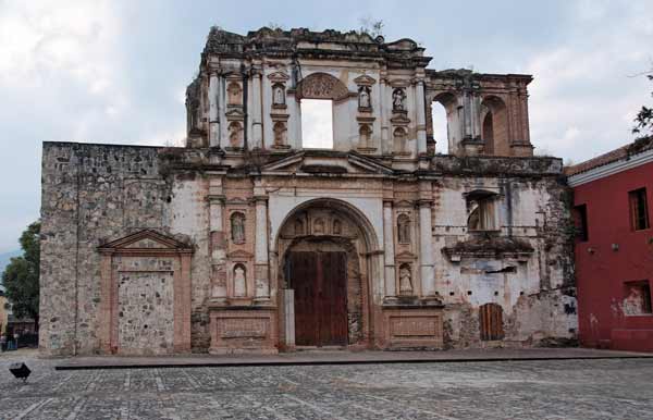 Antigua, église en ruine
